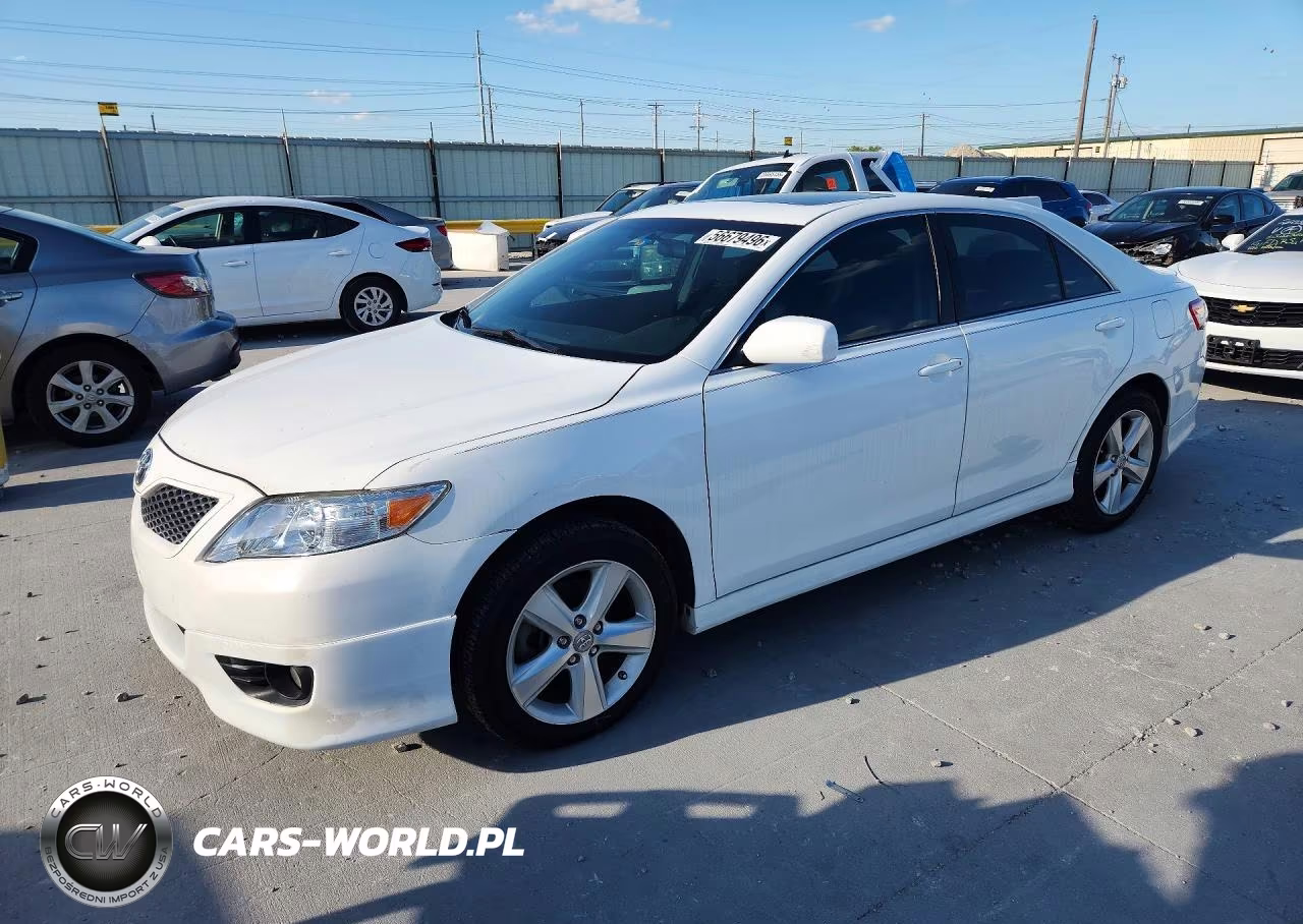 2011 Toyota Camry Se V6 – zdjęcie 1 z 12