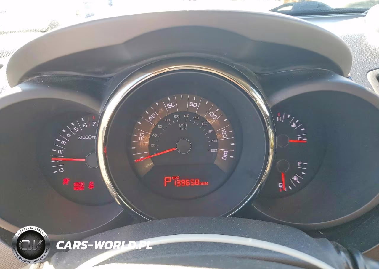 2011 Kia Soul + VIN:KNDJT2A26B7264499 - 9