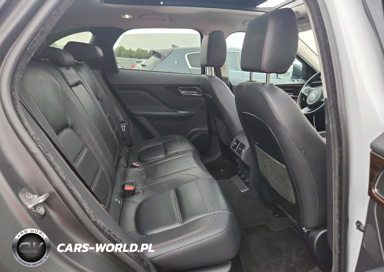2019 Jaguar F-Pace Prestige VIN:SADCK2FX3KA357715 - 11
