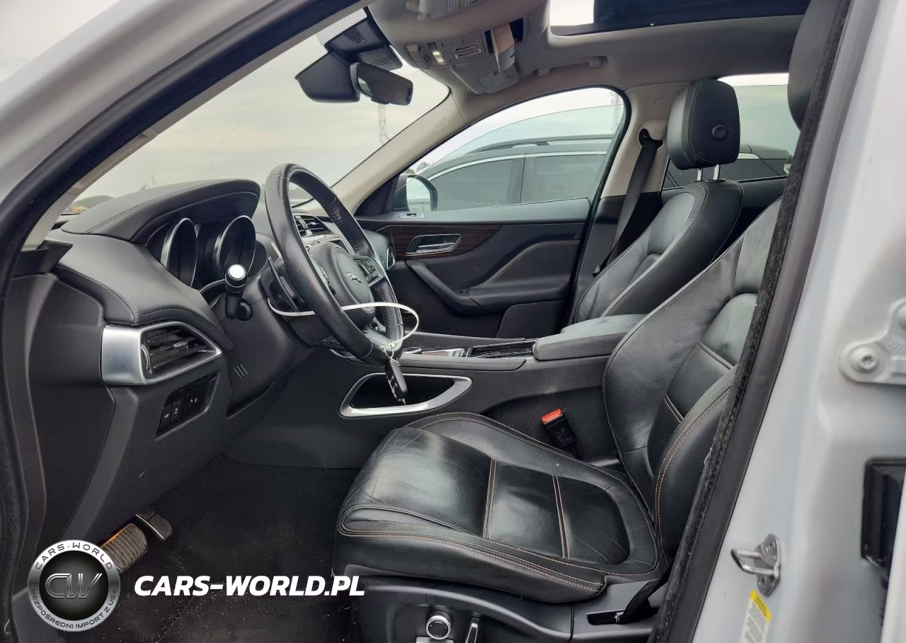 2019 Jaguar F-Pace Prestige VIN:SADCK2FX3KA357715 - 7