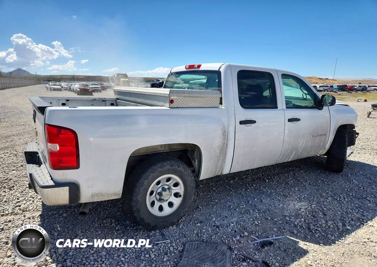 2012 Chevrolet Silverado K1500 VIN:3GCPKPEA4CG136778 - 3