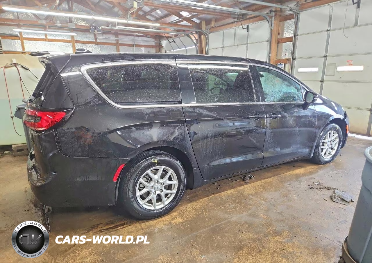2025 Chrysler Pacifica Select VIN:2C4RC1BG2SR612420 - 3