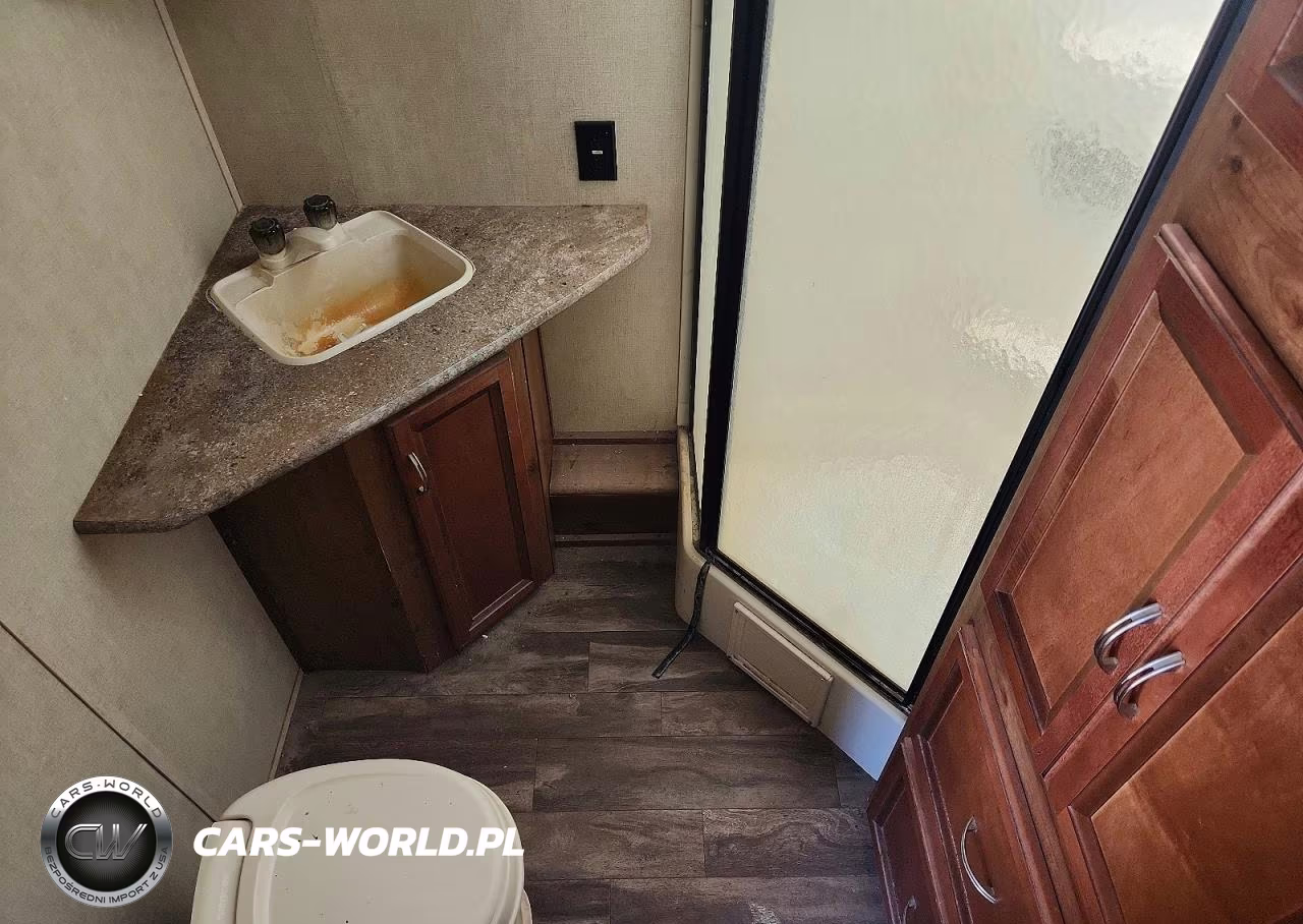 2017 Gulf Stream Kingsport Camper VIN:1NL1GTN25H1122932 - 8