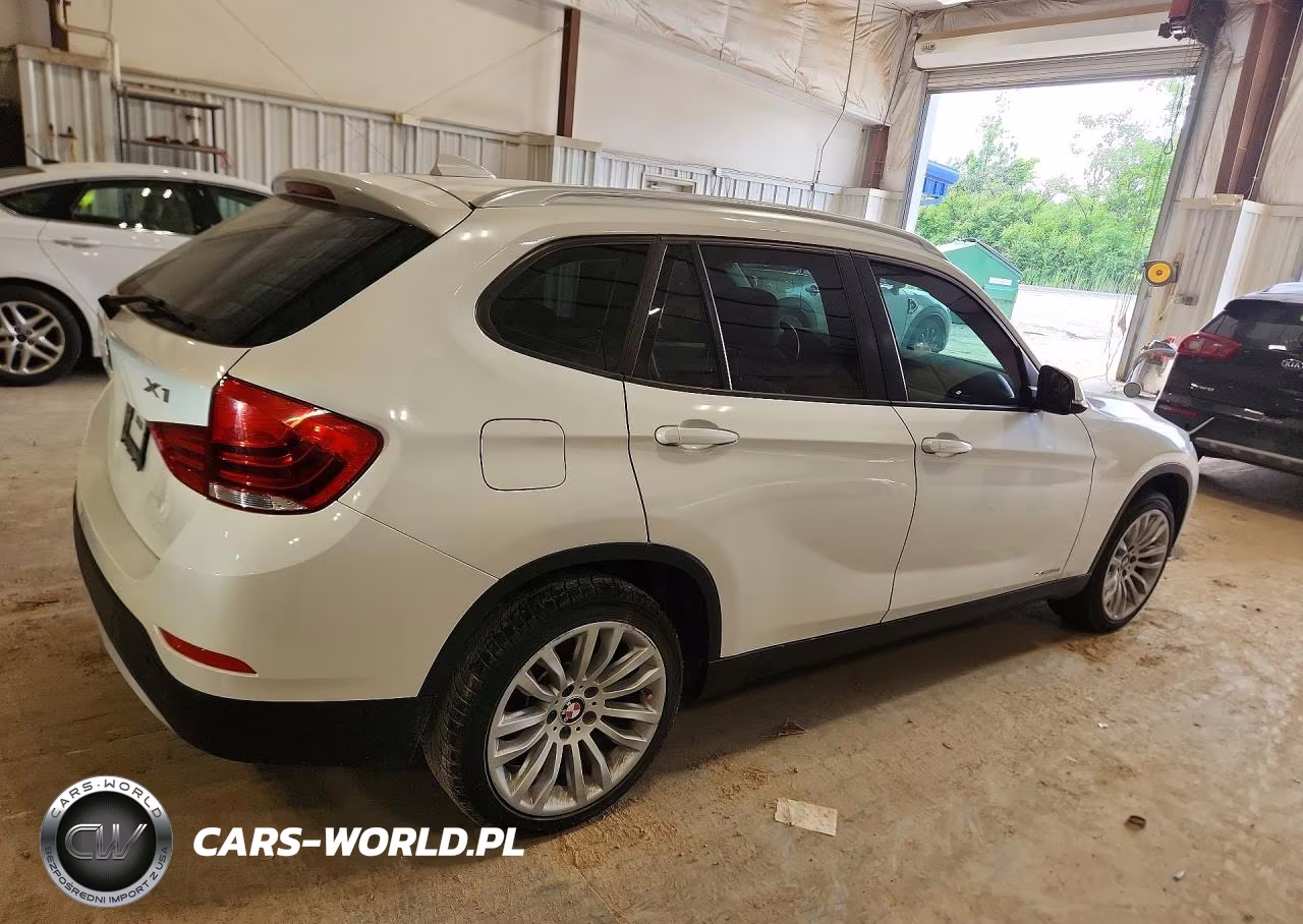 2013 BMW X1 xDrive28I VIN:WBAVL1C53DVR86415 - 3