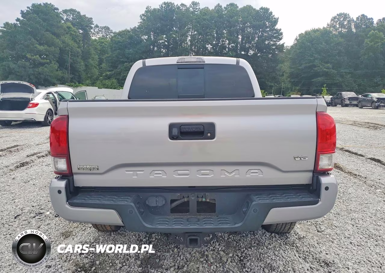 2017 Toyota Tacoma Trd Sport VIN:5TFCZ5AN2HX115583 - 6