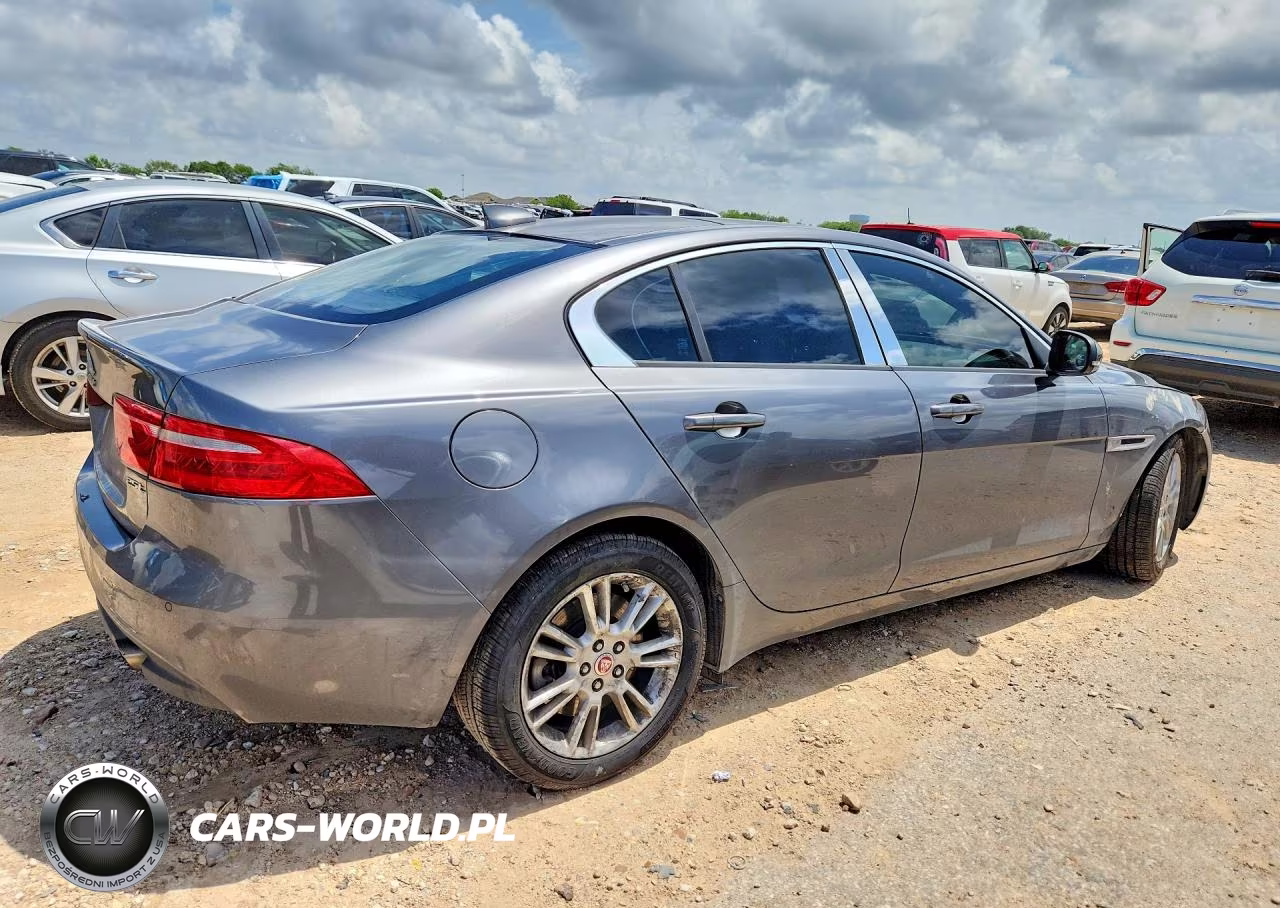 2017 Jaguar Xe Premium VIN:SAJAD4BG3HA974279 - 3