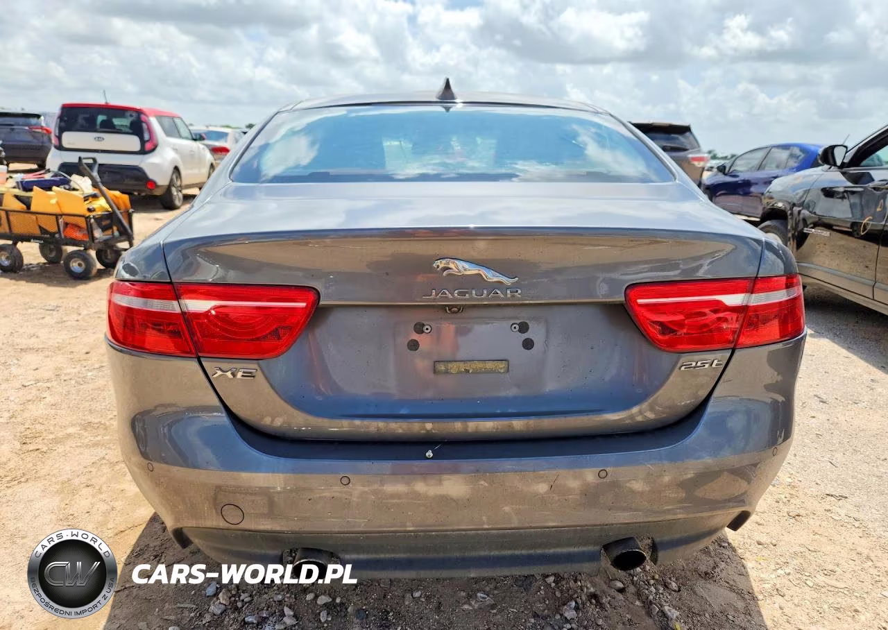 2017 Jaguar Xe Premium VIN:SAJAD4BG3HA974279 - 6