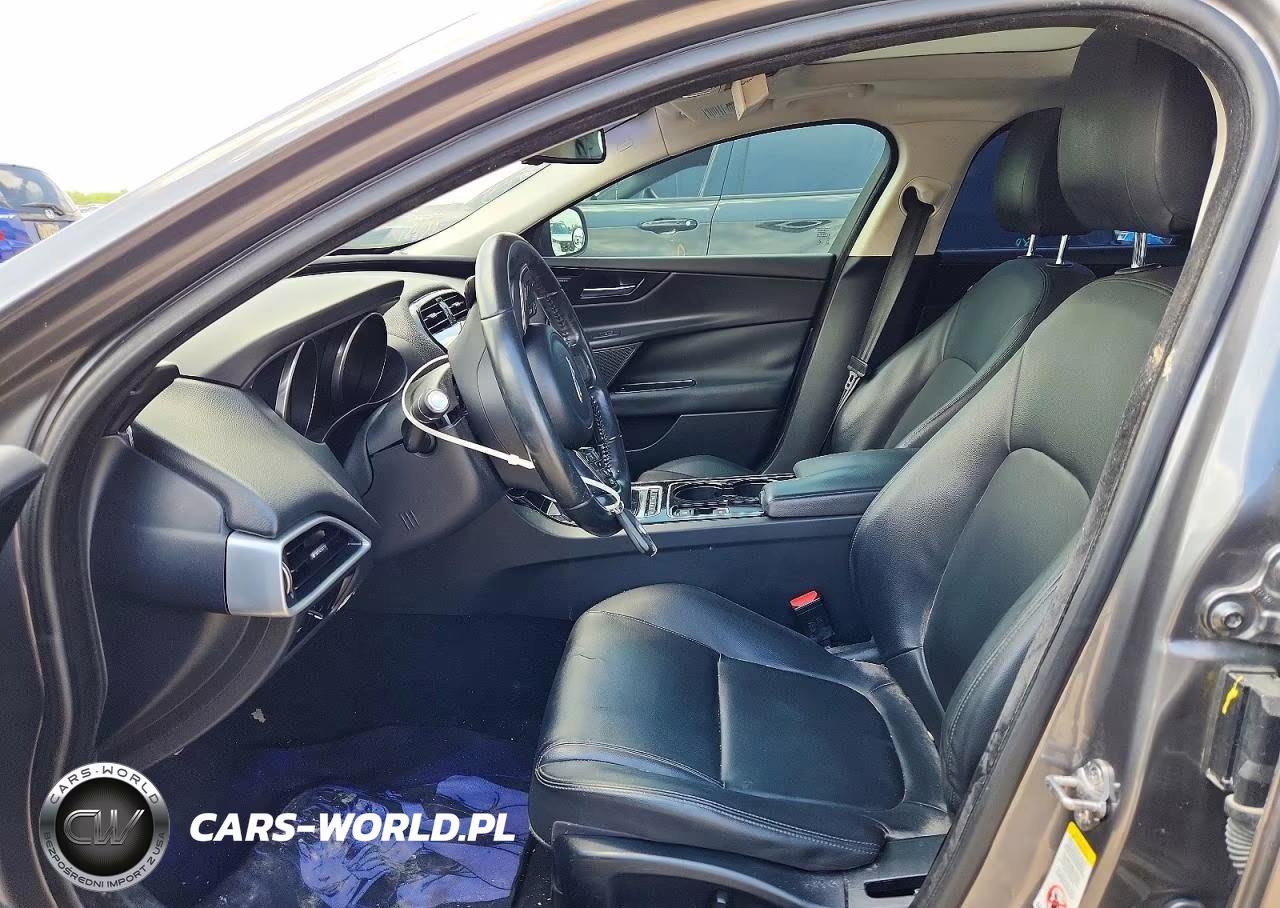 2017 Jaguar Xe Premium VIN:SAJAD4BG3HA974279 - 7