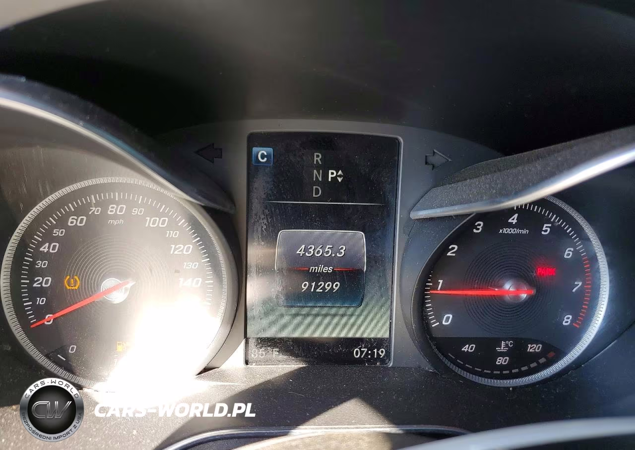 2017 Mercedes-Benz C 300 VIN:55SWF4JB4HU211780 - 9