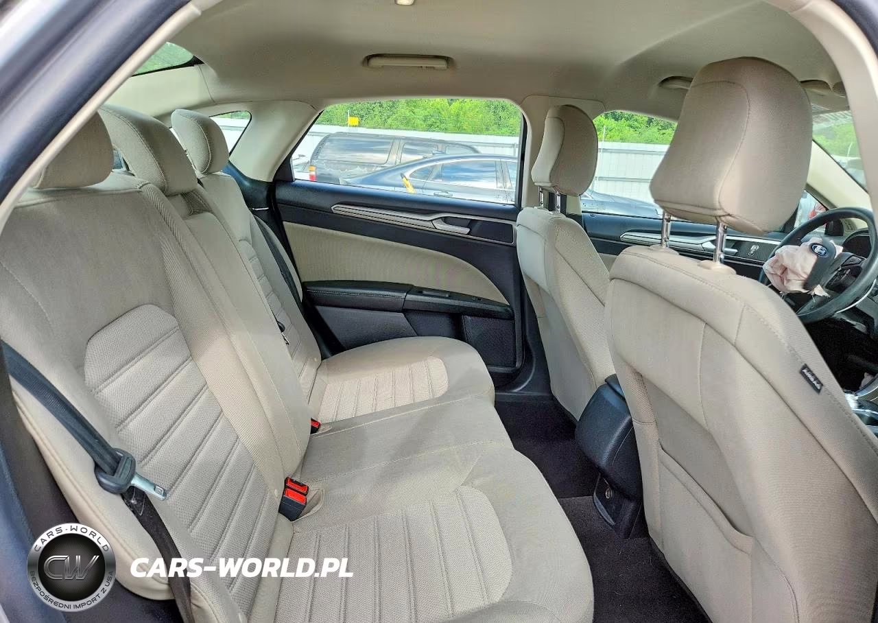 2020 Ford Fusion S VIN:3FA6P0G79LR262585 - 10