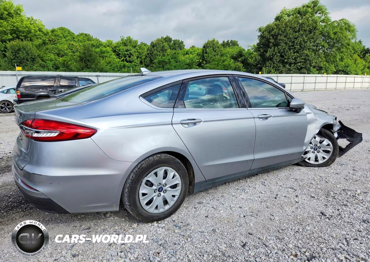 2020 Ford Fusion S VIN:3FA6P0G79LR262585 - 3