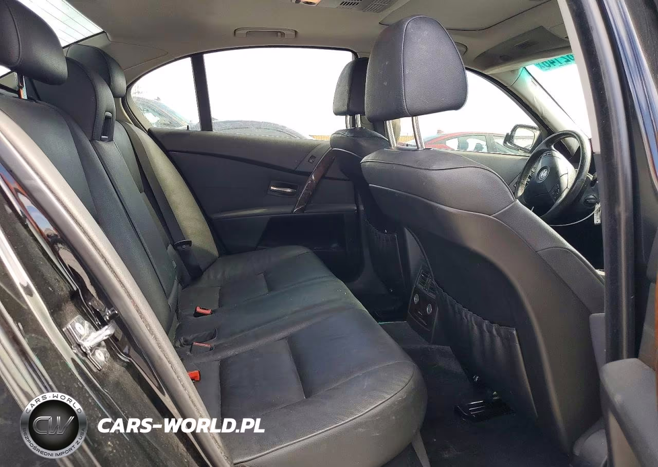 2007 BMW 530 Xi VIN:WBANF73587CY18098 - 10