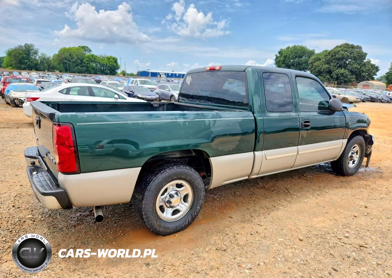 2004 Chevrolet Silverado C1500 VIN:2GCEC19VX41345273 - 3