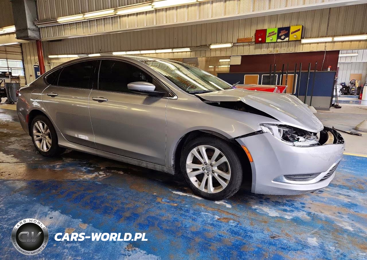 2015 Chrysler 200 Limited VIN:1C3CCCAB1FN649215 - 4