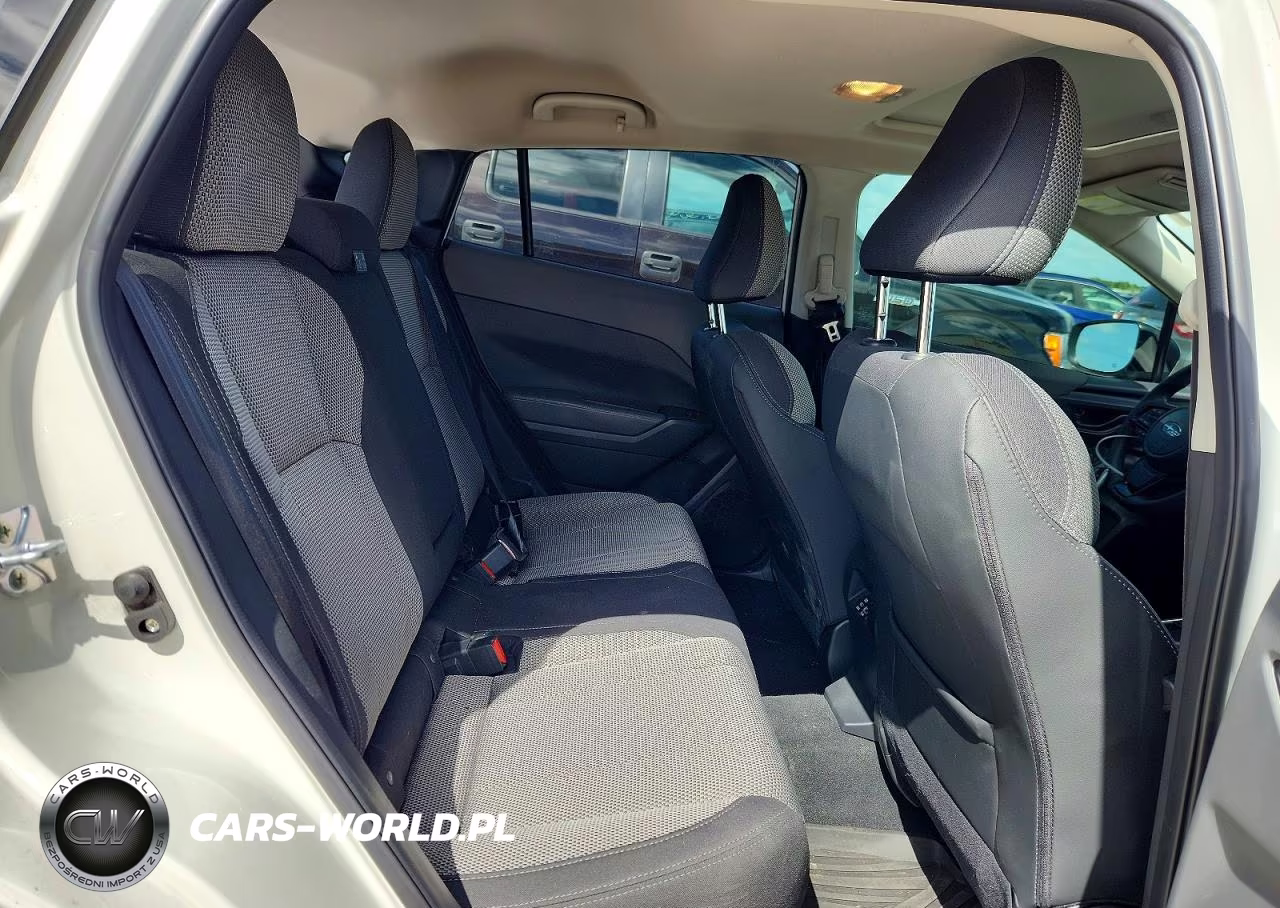 2024 Subaru Crosstrek Premium VIN:JF2GUADC7RH371430 - 11