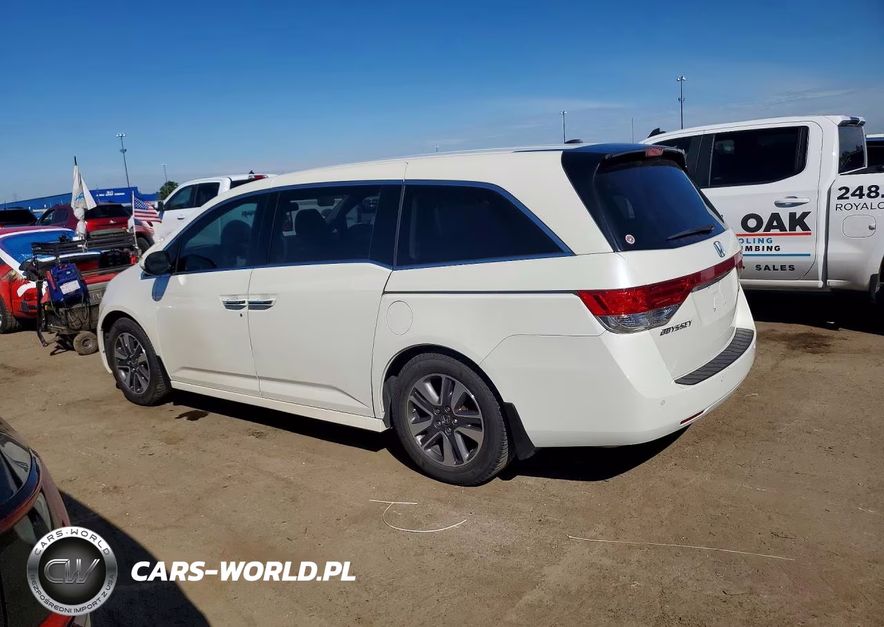 2015 Honda Odyssey Touring VIN:5FNRL5H91FB124819 - 2