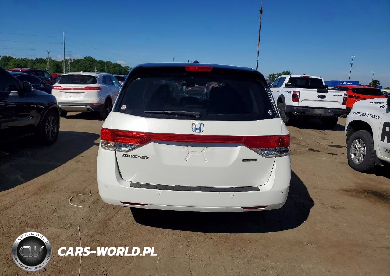 2015 Honda Odyssey Touring VIN:5FNRL5H91FB124819 - 6