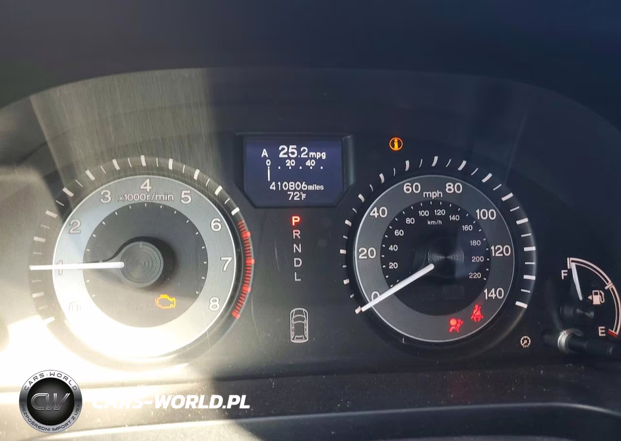 2015 Honda Odyssey Touring VIN:5FNRL5H91FB124819 - 9