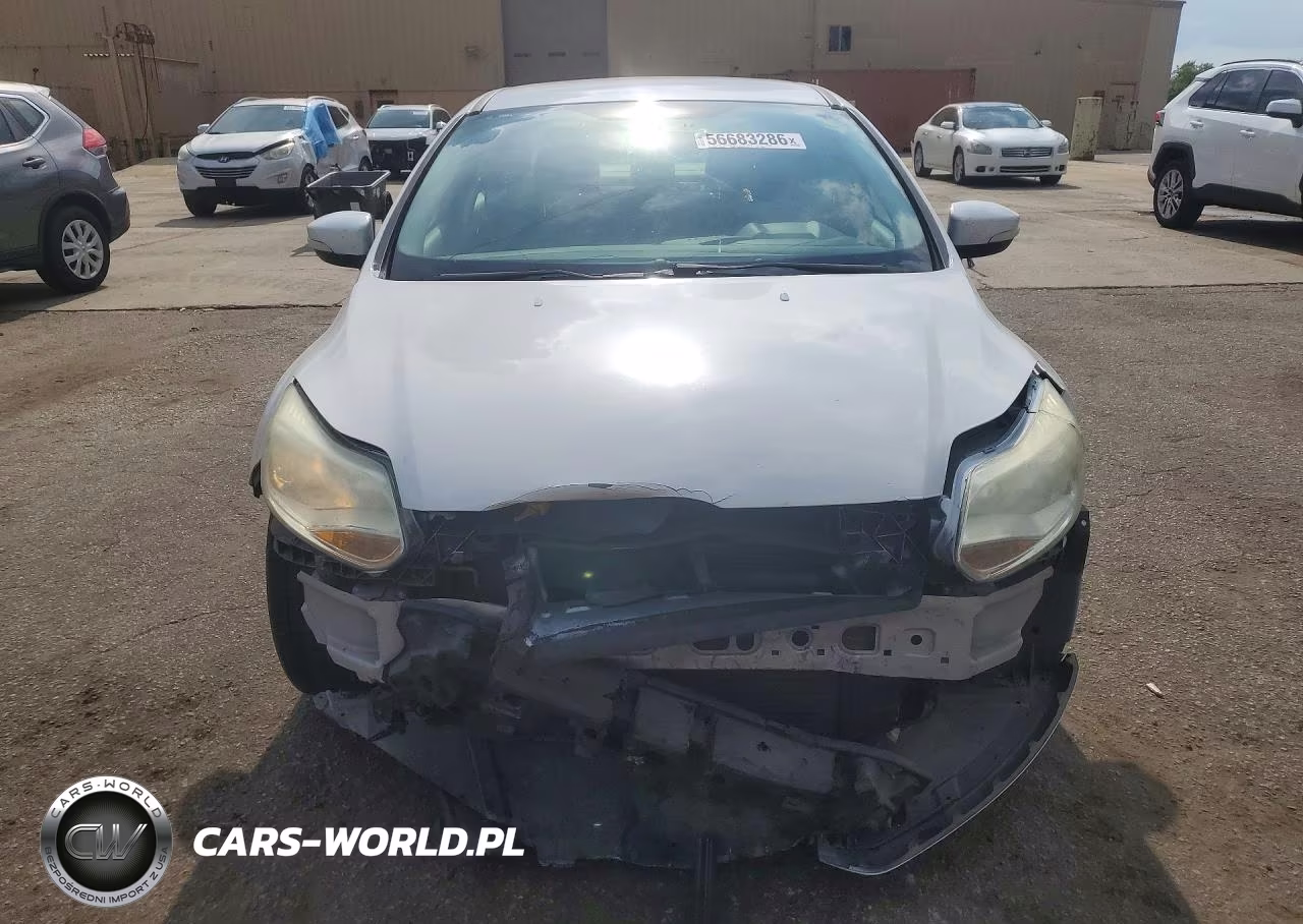 2014 Ford Focus Se VIN:1FADP3F27EL376309 - 5