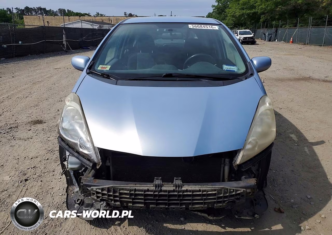 2010 Honda Fit Sport VIN:JHMGE8H40AC006918 - 5