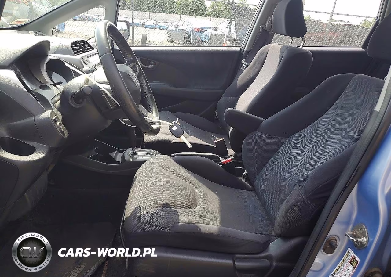 2010 Honda Fit Sport VIN:JHMGE8H40AC006918 - 7