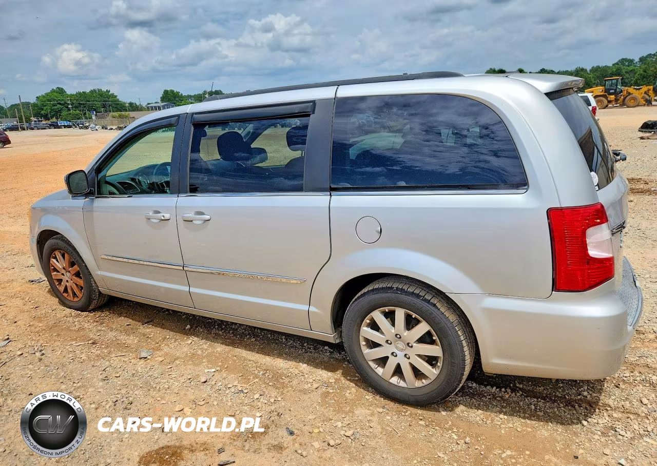 2011 Chrysler Town & Country Touring L VIN:2A4RR8DG7BR615571 - 2