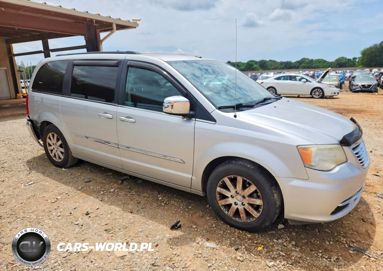 2011 Chrysler Town & Country Touring L VIN:2A4RR8DG7BR615571 - 4