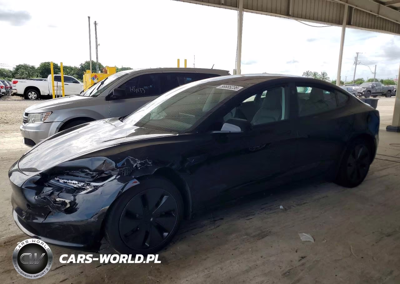 2025 Tesla Model 3 – zdjęcie 1 z 12