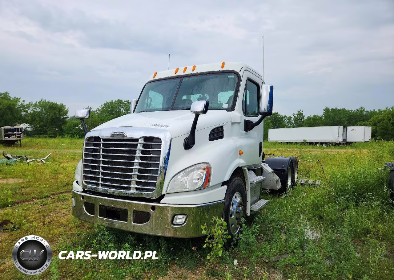 2013 Freightliner Cascadia Semi Truck VIN:1FUJGBDV8DSBW1400 - 2
