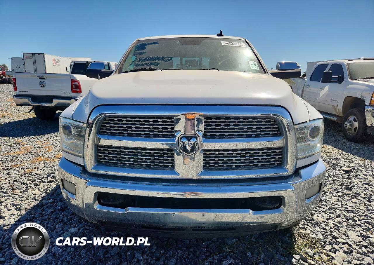 2015 Ram 3500 Laramie VIN:3C63R3MLXFG616826 - 5