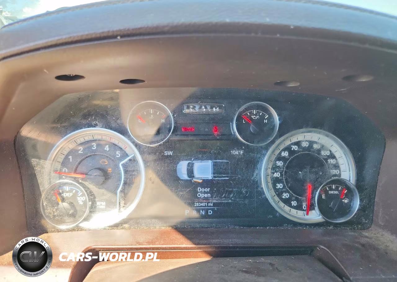 2015 Ram 3500 Laramie VIN:3C63R3MLXFG616826 - 9