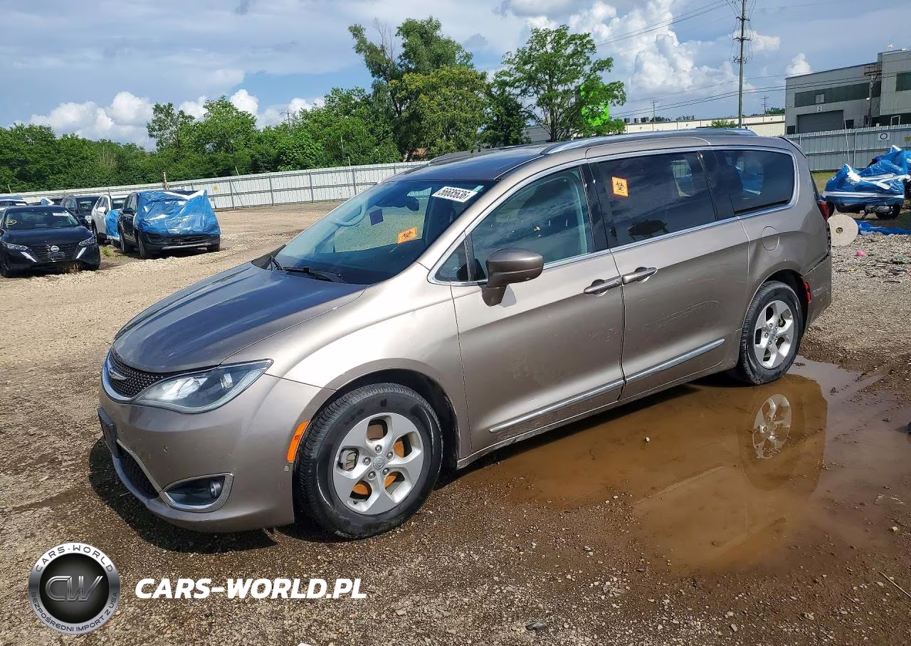 2017 Chrysler Pacifica Touring L Plus