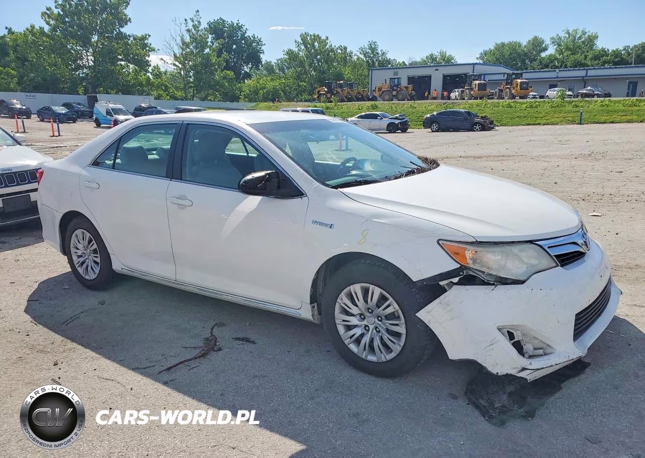 2014 Toyota Camry Hybrid Le VIN:4T1BD1FK9EU126624 - 4