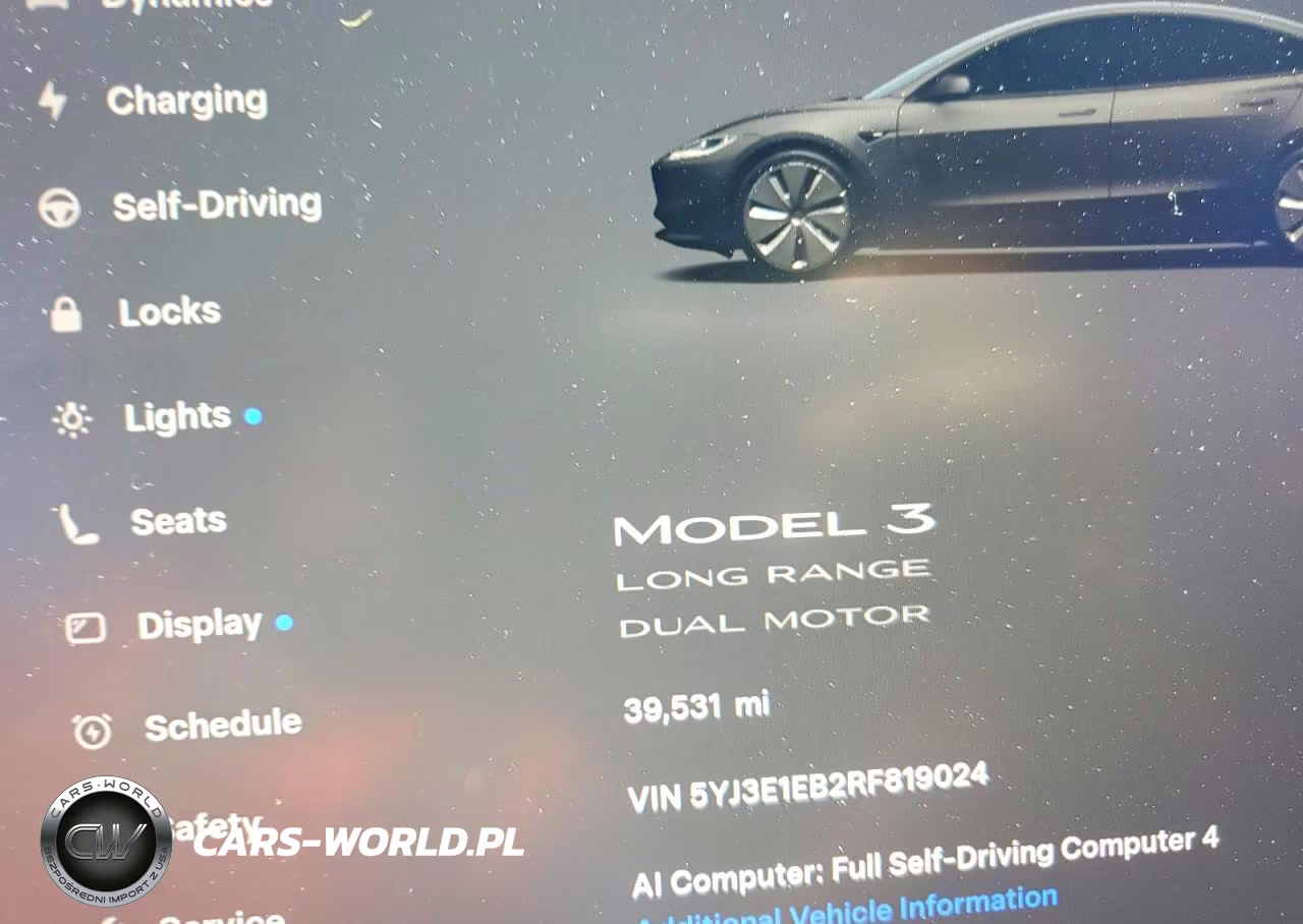 2024 Tesla Model 3 VIN:5YJ3E1EB2RF819024 - 9