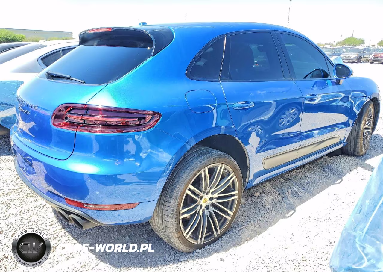 2017 Porsche Macan Gts VIN:WP1AG2A56HLB52329 - 3