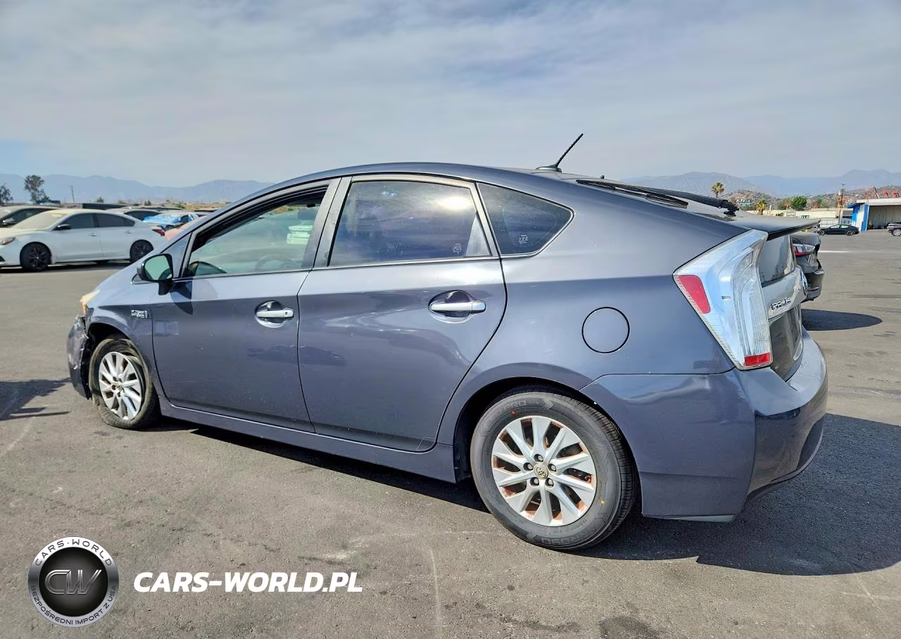 2015 Toyota Prius Plug-In Hybrid Base VIN:JTDKN3DPXF3066677 - 2