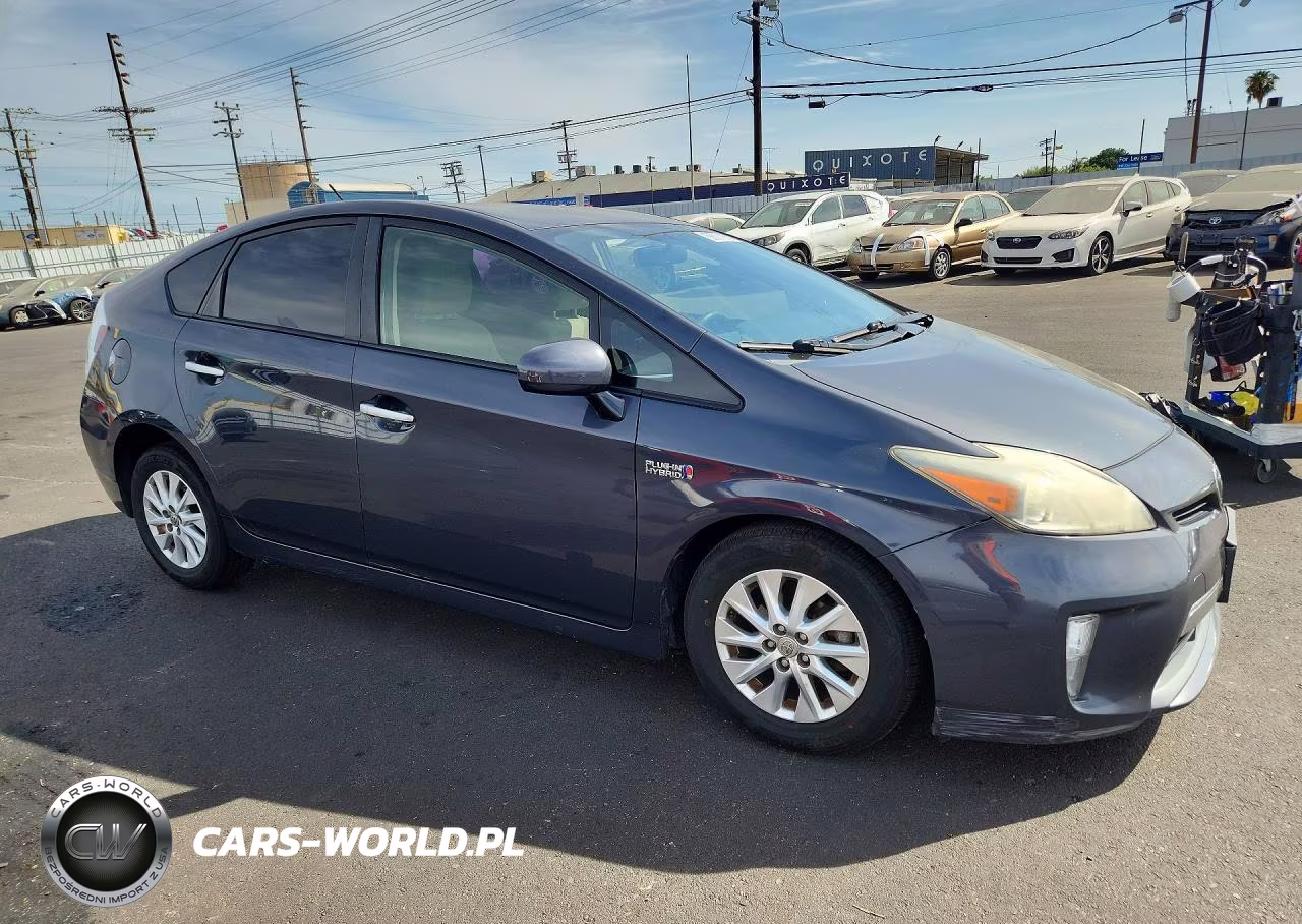 2015 Toyota Prius Plug-In Hybrid Base VIN:JTDKN3DPXF3066677 - 4