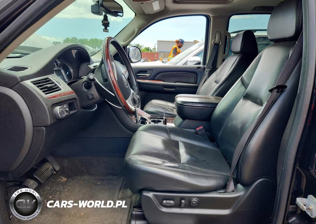 2009 Cadillac Escalade Luxury VIN:1GYFK23269R100636 - 7
