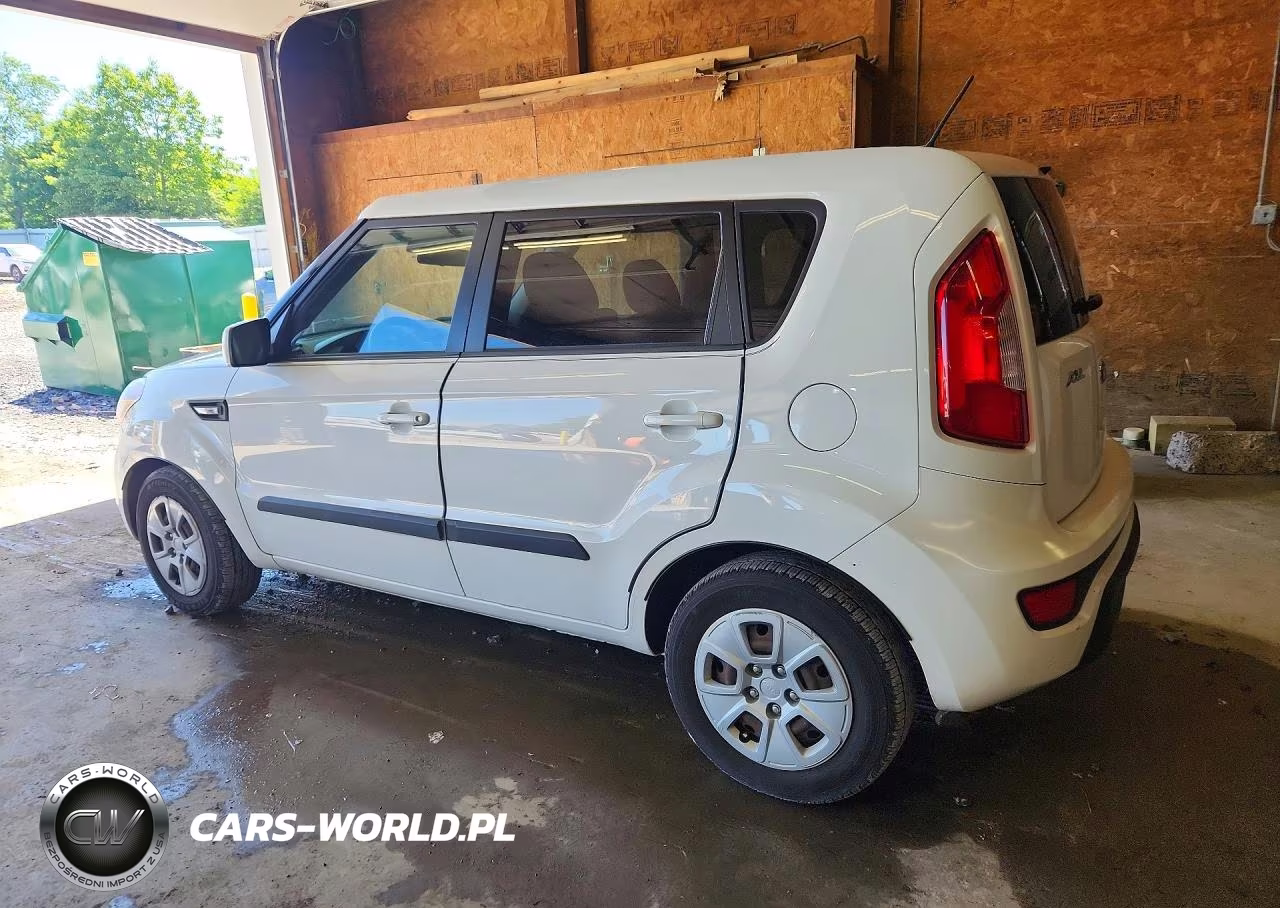 2013 Kia Soul Base VIN:KNDJT2A56D7531136 - 2