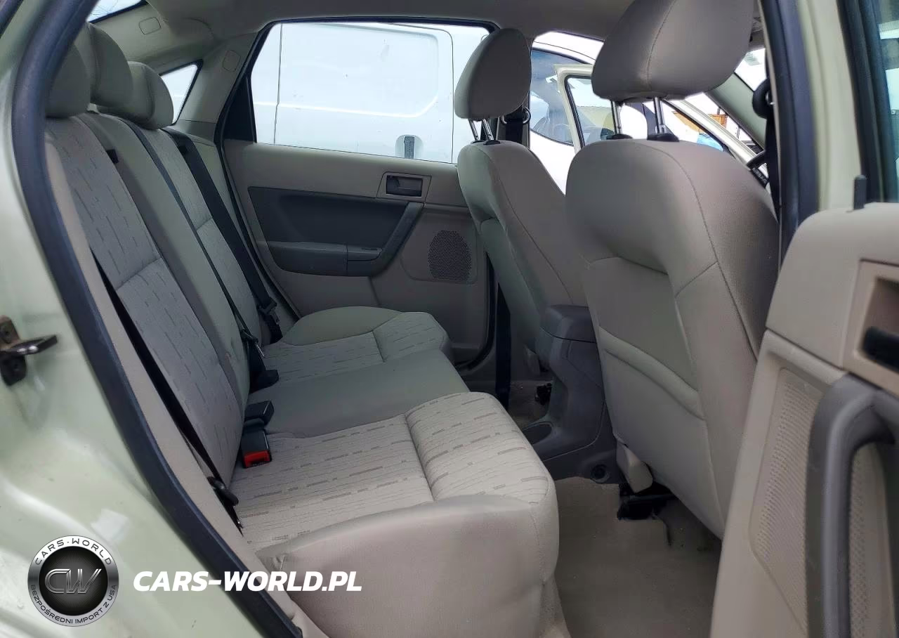2010 Ford Focus Se VIN:1FAHP3FN3AW201799 - 10
