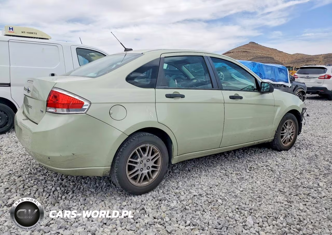 2010 Ford Focus Se VIN:1FAHP3FN3AW201799 - 3