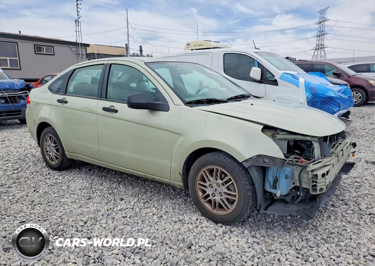 2010 Ford Focus Se VIN:1FAHP3FN3AW201799 - 4