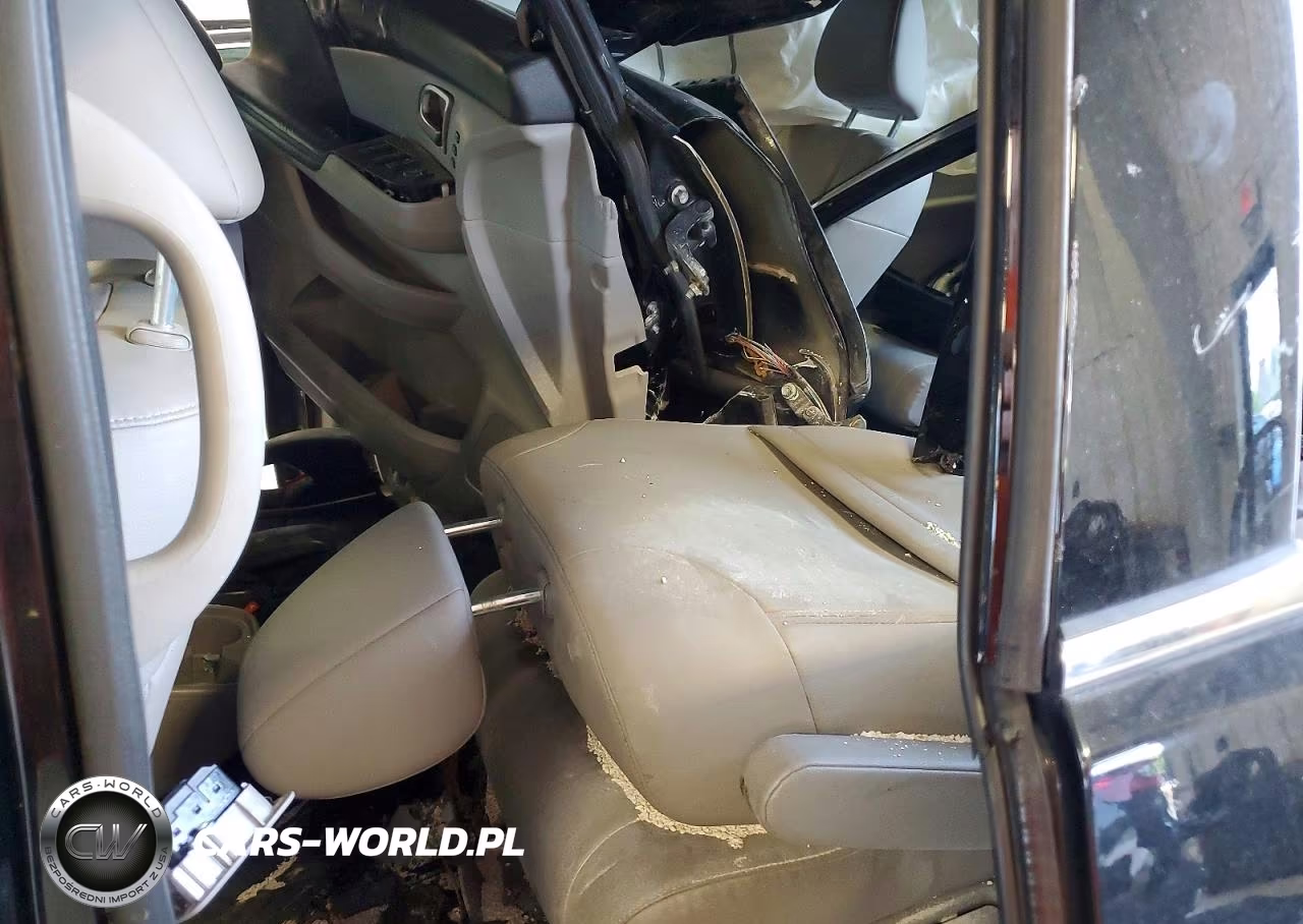 2013 Honda Odyssey Touring VIN:5FNRL5H98DB074725 - 11