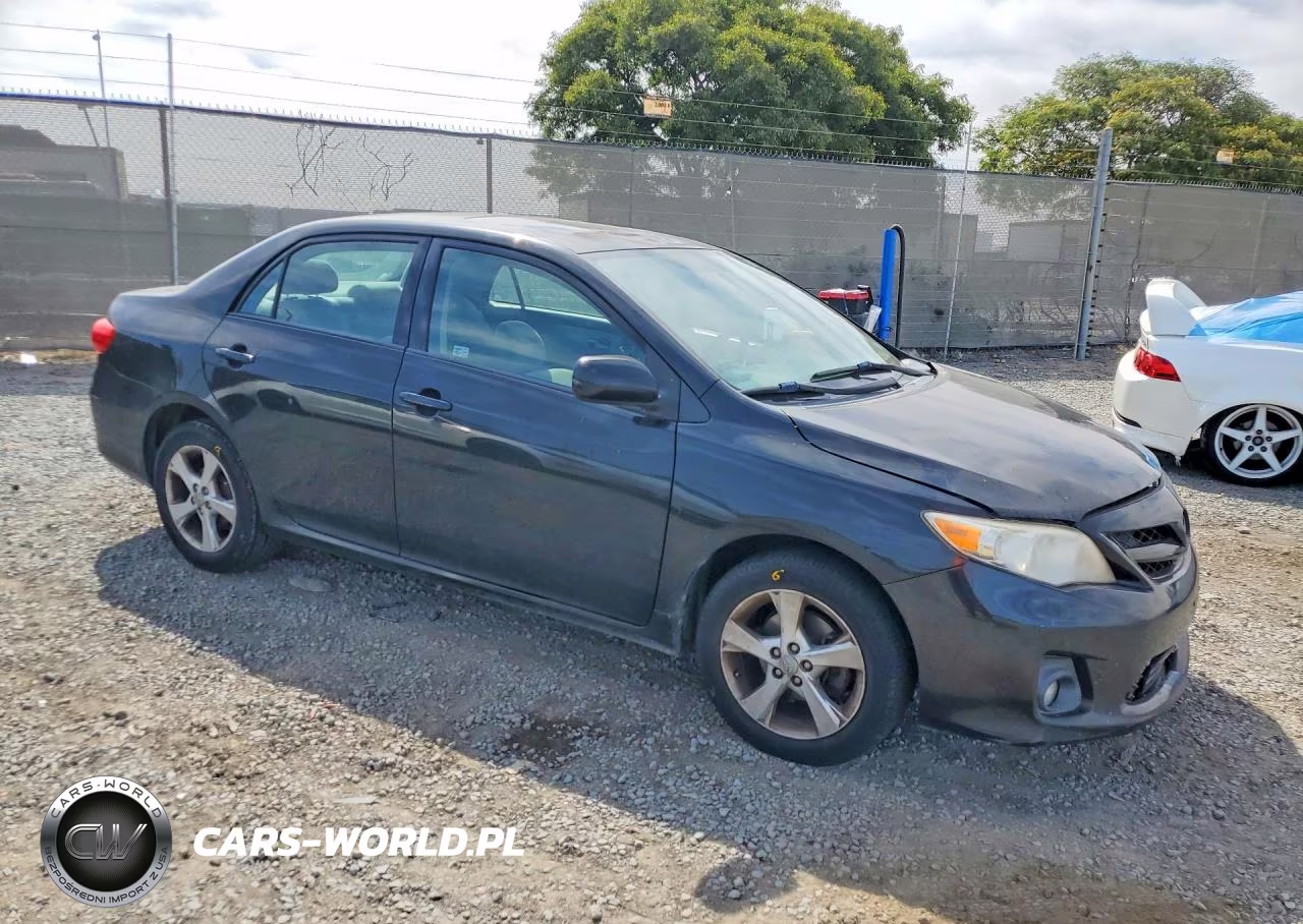 2011 Toyota Corolla Le VIN:2T1BU4EE0BC574261 - 4