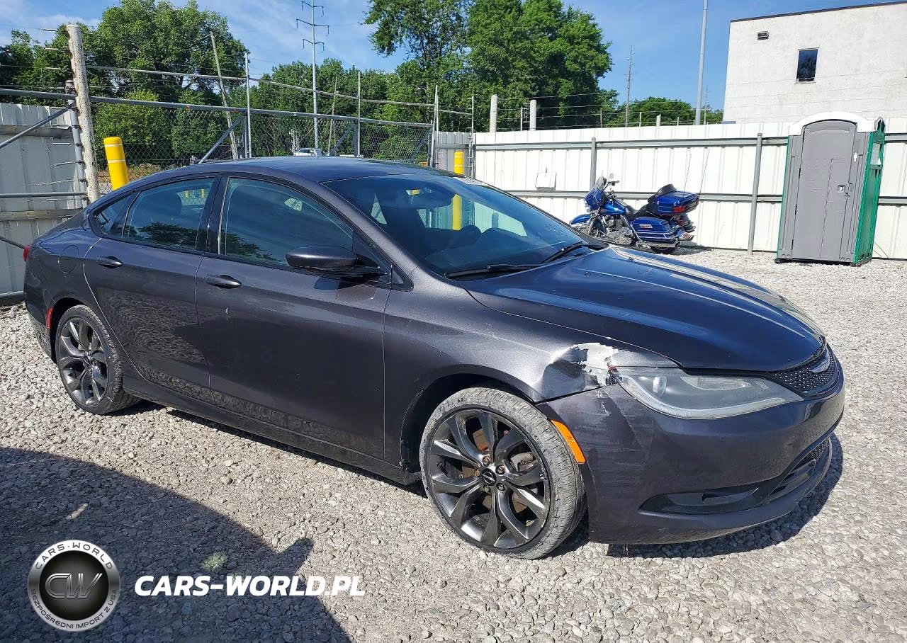 2015 Chrysler 200 S VIN:1C3CCCBB6FN614653 - 4