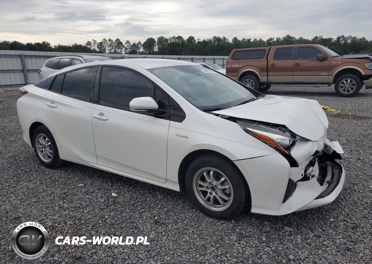 2018 Toyota Prius Four VIN:JTDKARFU9J3066292 - 4