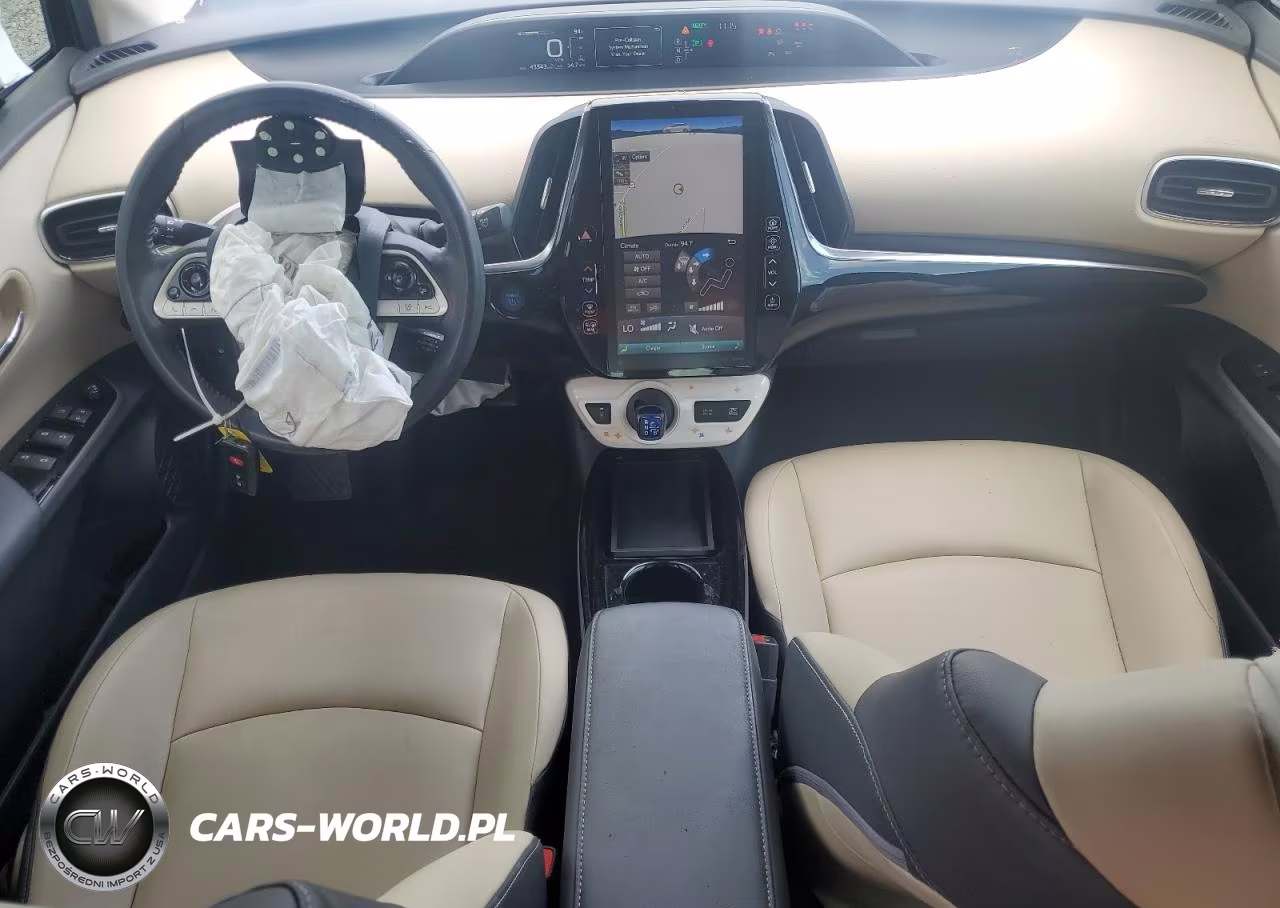 2018 Toyota Prius Four VIN:JTDKARFU9J3066292 - 8