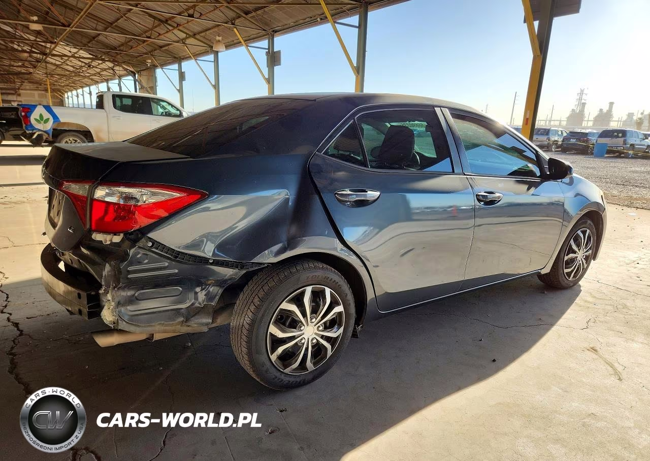 2015 Toyota Corolla Le VIN:2T1BURHE9FC443859 - 3