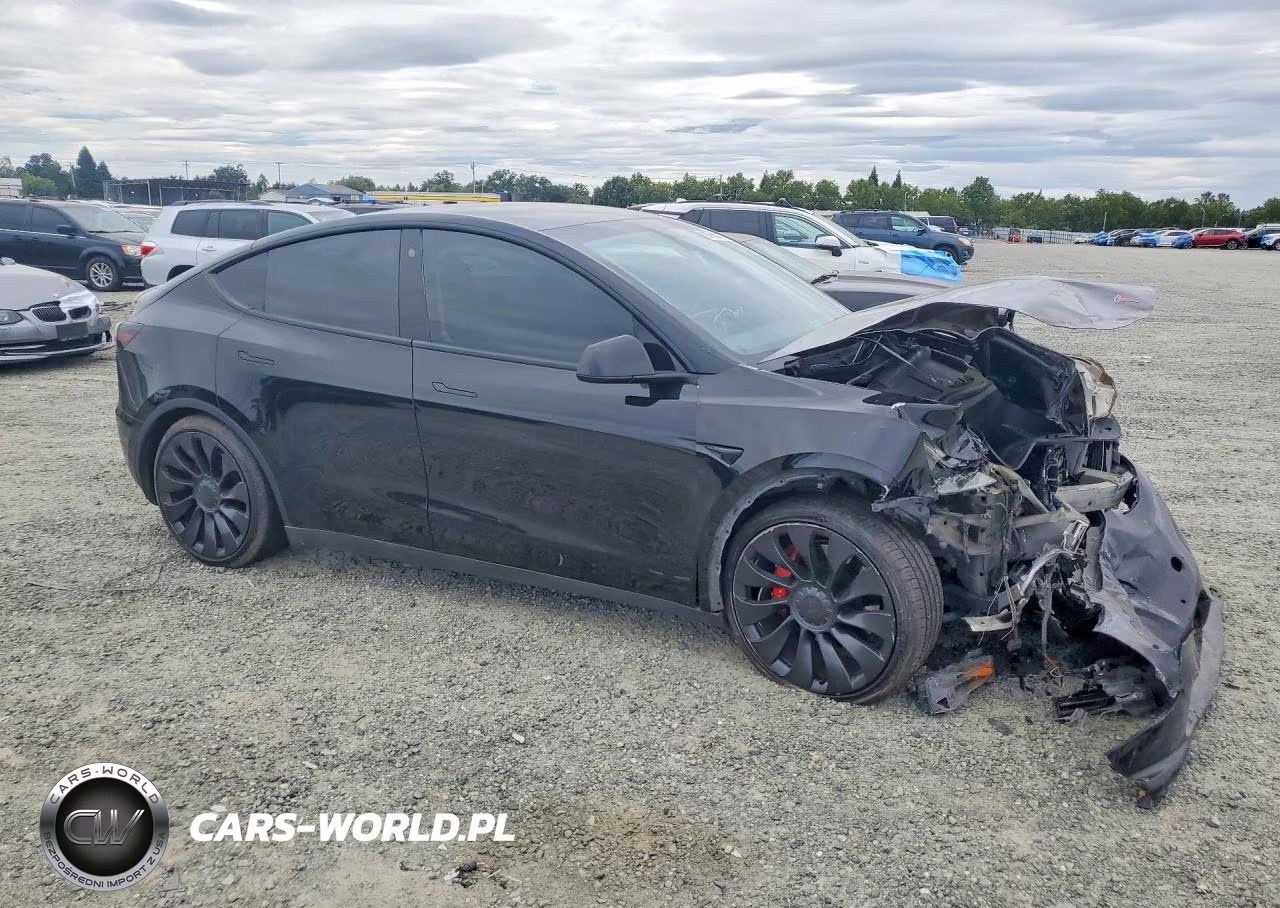 2022 Tesla Model Y VIN:7SAYGDEF8NF407708 - 4