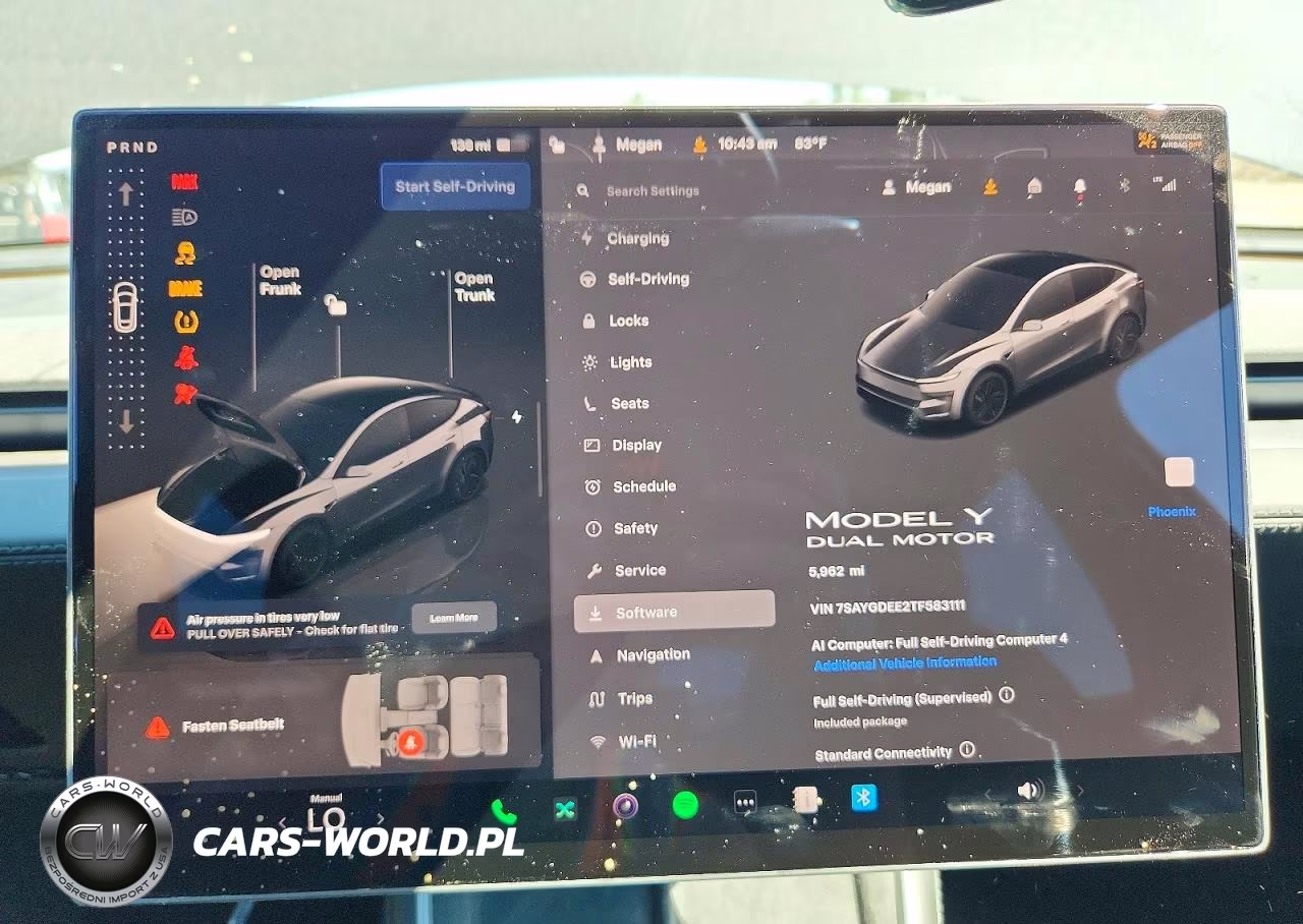 2026 Tesla Model Y VIN:7SAYGDEE2TF583111 - 9